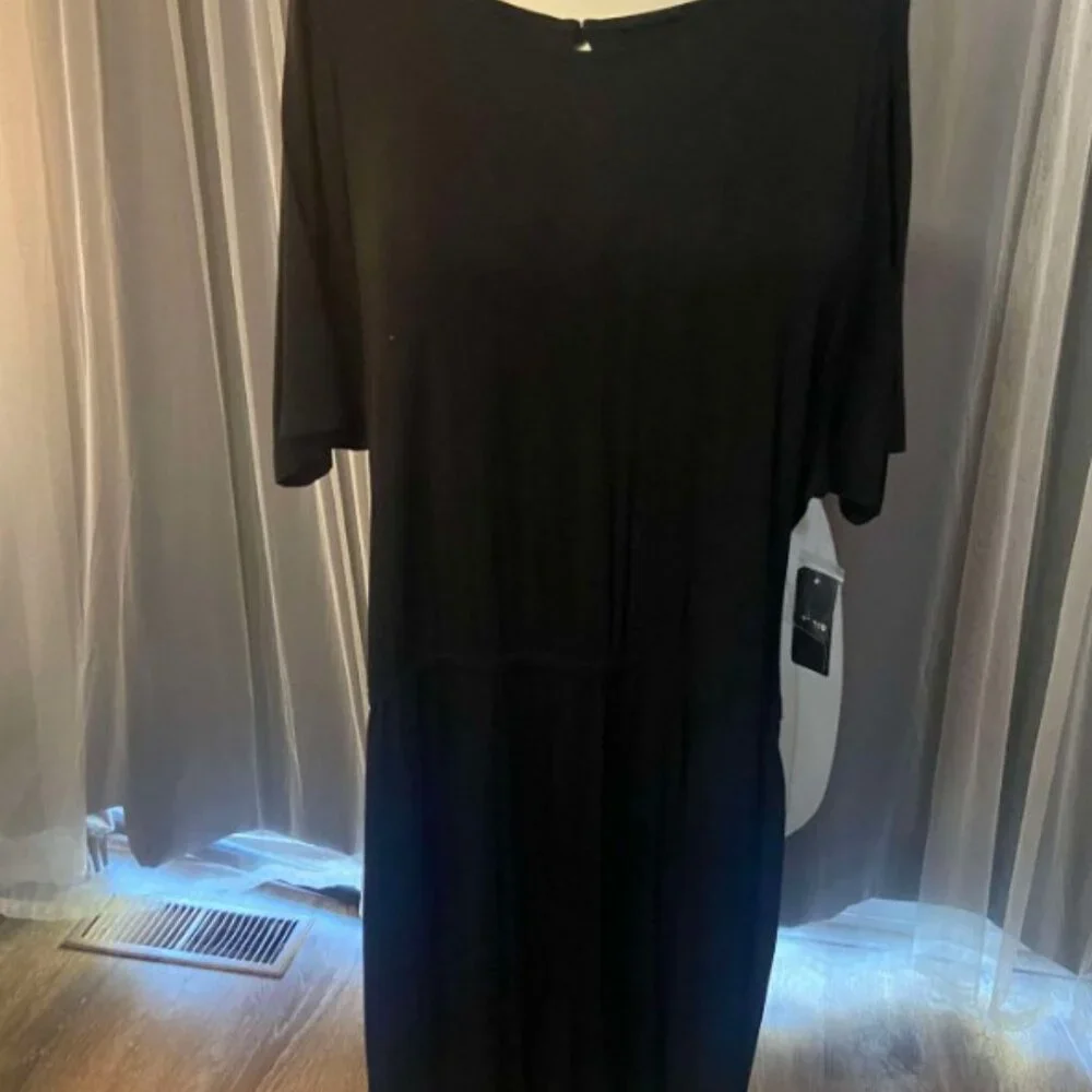 Torrid size 4 NWT Black Super Soft Surplice Romper - Picture 6 of 7